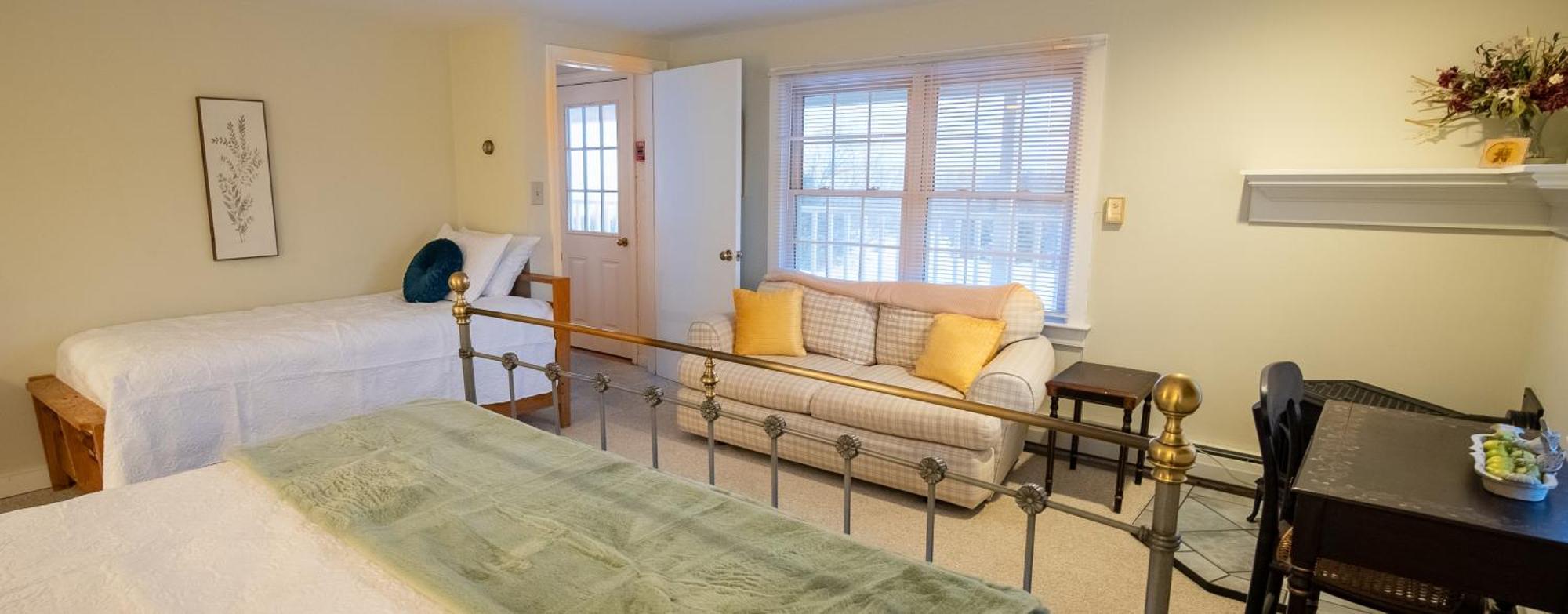 Cooper Hill Inn East Dover